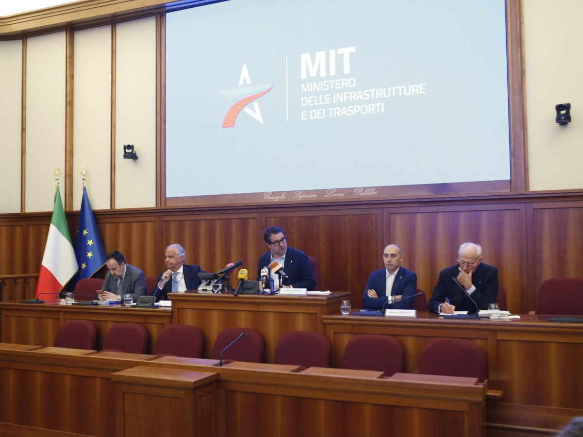 Mit: firmato l’accordo per la realizzazione del Ponte sullo Stretto di Messina