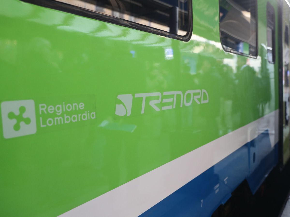 Milano, treno bloccato senza aria condizionata. A bordo 300 passeggeri