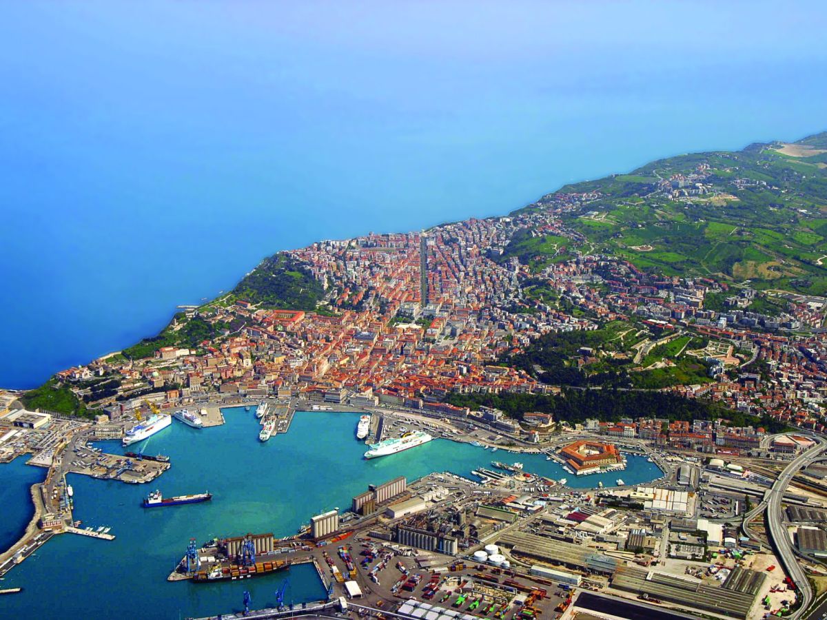 Porto di Ancona: al via la rinascita dell’ex Tubimar con il nuovo polo sanitario merci