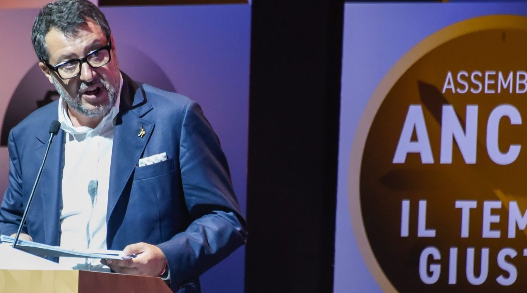 Pnrr, Salvini: “Non farò debito per acquistare autobus cinesi”