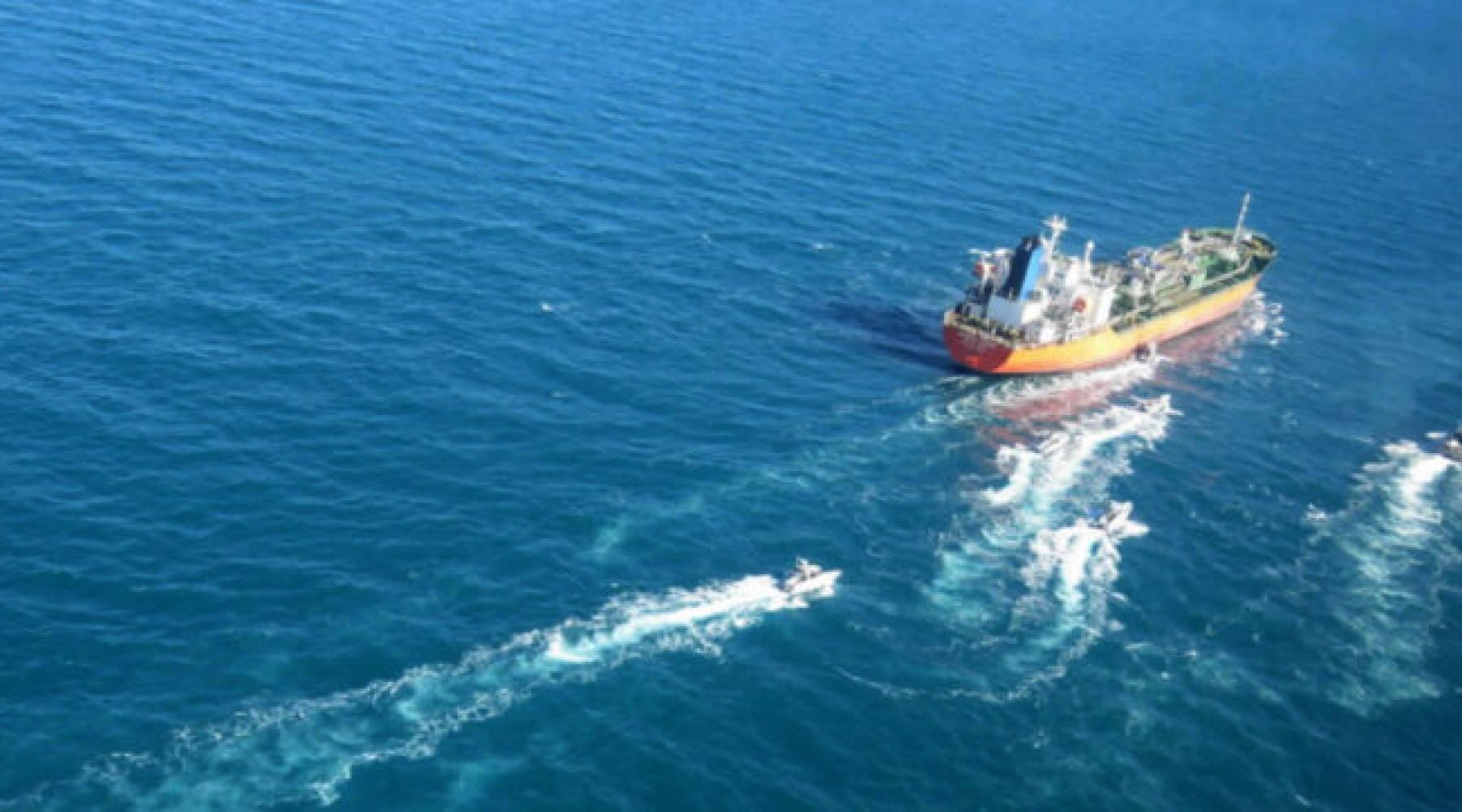Hormuz nel caos: traffico petrolifero crollato del 90% dall’inizio del conflitto