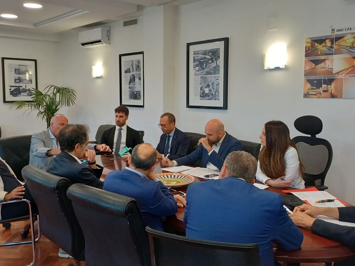 Campania, SS145 Sorrentina: dal 1° agosto al 14 settembre attivo un solo senso unico alternato