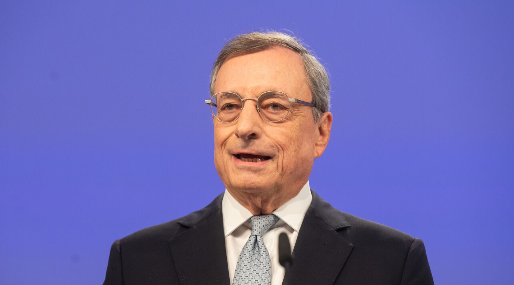 Draghi lancia l’ultimatum: “Rifondare l’Europa”