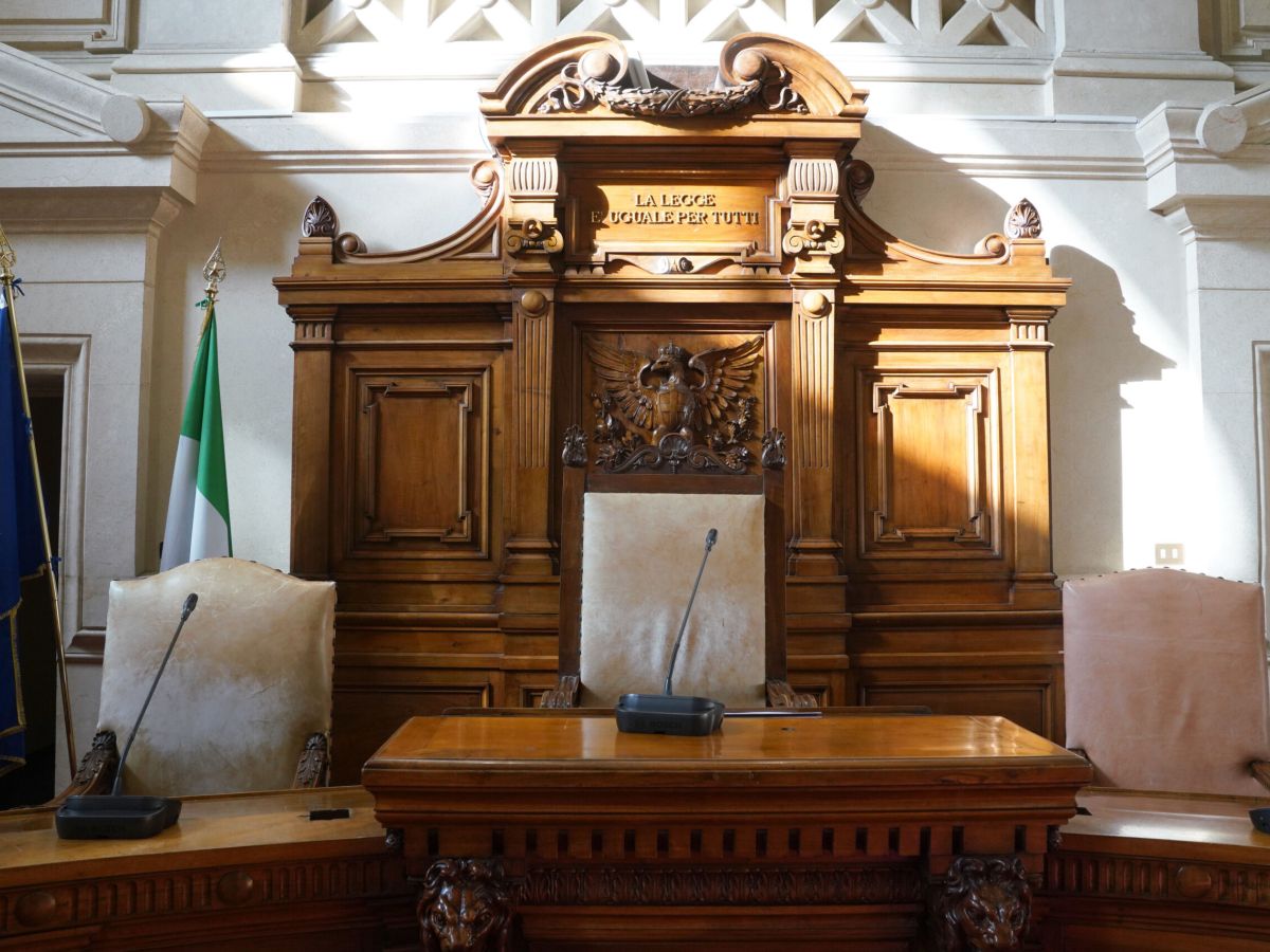 Responsabilità dell’ente, interesse/vantaggio e confisca del profitto nelle truffe per erogazioni pubbliche. La sentenza della Cassazione Penale (20/01/2026 n. 5923).