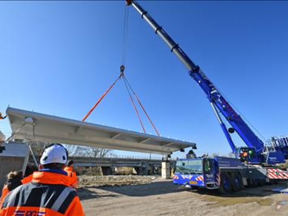 Marche: al via il montaggio del ponte sul Chienti, tassello chiave della Ciclovia Adriatica