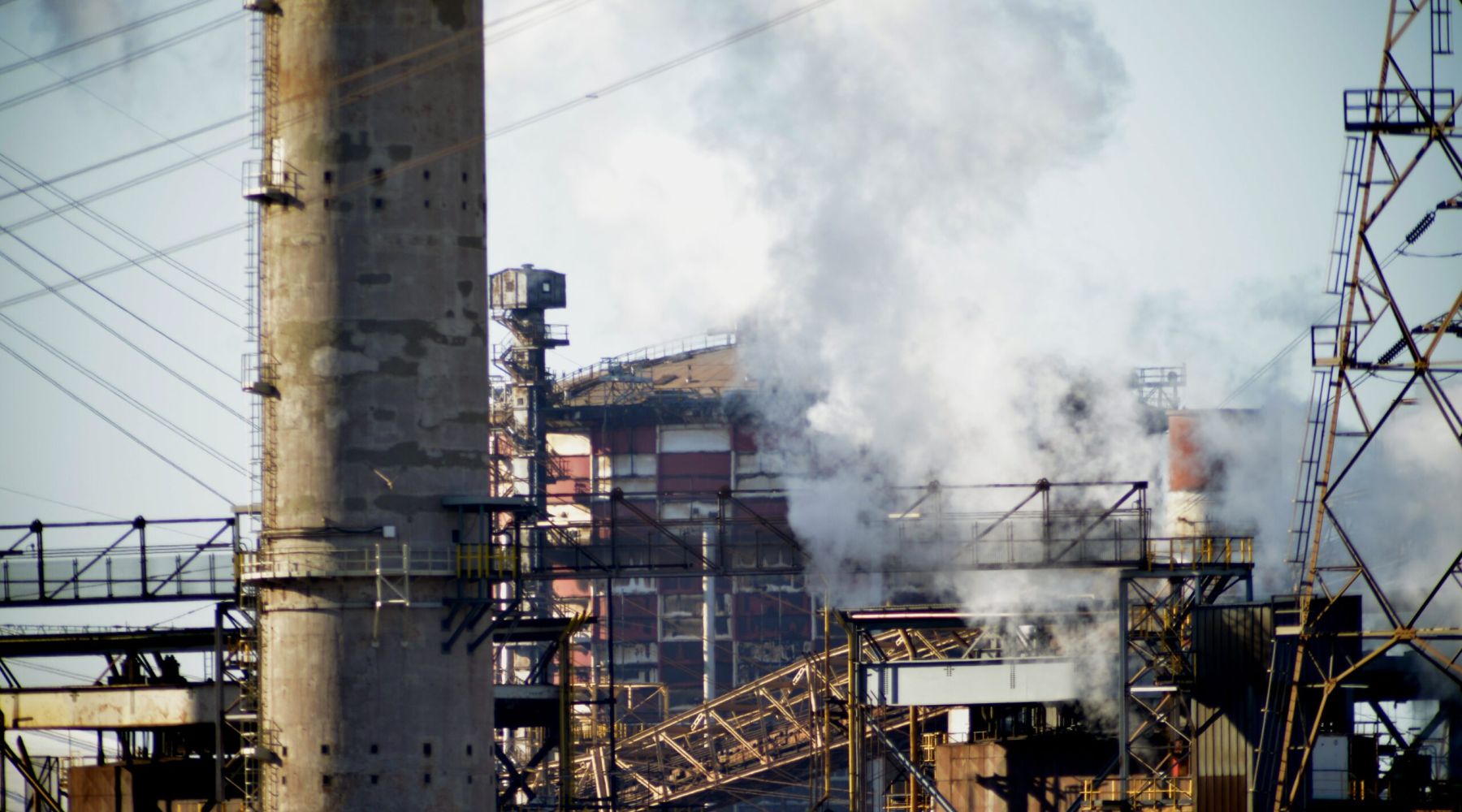 Ex Ilva, è legge il decreto sulle garanzie per rifiuti e discariche