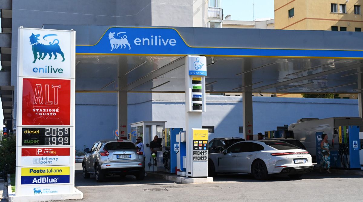 Caro carburanti, prorogato fino al 26 agosto lo sconto sulle accise